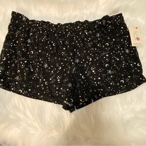 Secret Treasures Women’s Shorts Size L‎ Black Draw String pockets New With Tag